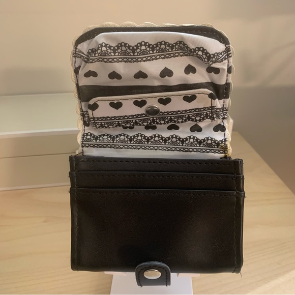 Hello Kitty Wallet - Picture 5 of 5